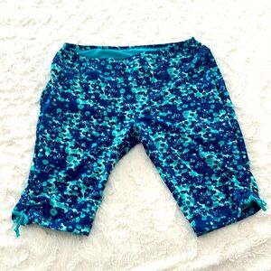 Women’s UV Skinz jammerz swim shorts size XL multicolor